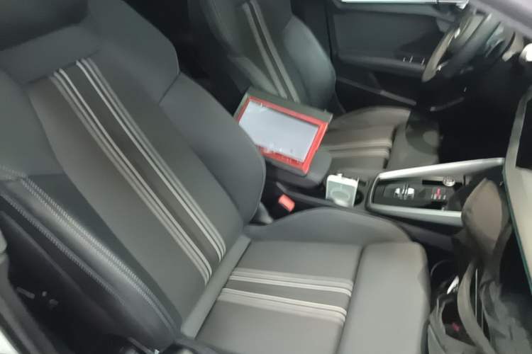 Used Audi A3 2024 Sportback 35 TFSI Fashionable Sports Model Right Front Seat
