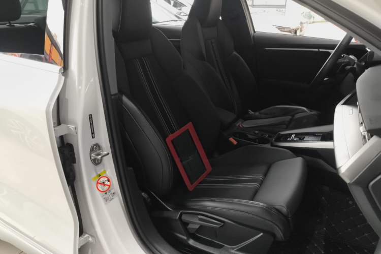 Used Audi A3 2024 A3L Limousine 35 TFSI Fashion Sport Model Right Front Seat