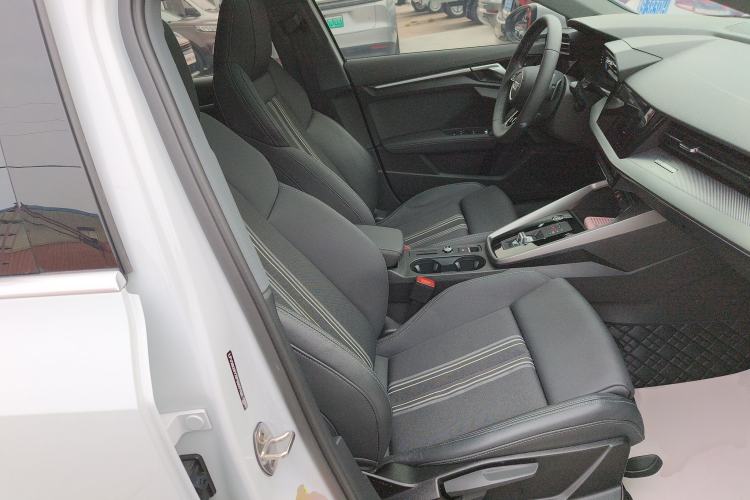 Used Audi A3 2024 Sportback 35 TFSI Fashionable Sports Model Right Front Seat