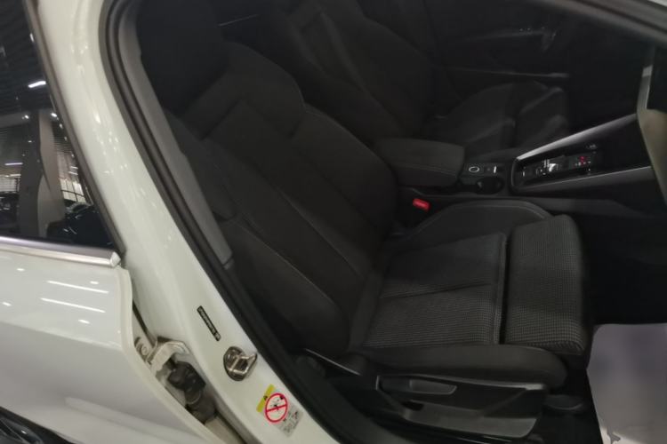 Used Audi A3 2024 A3L Limousine 35 TFSI Progressive Sport Edition Right Front Seat