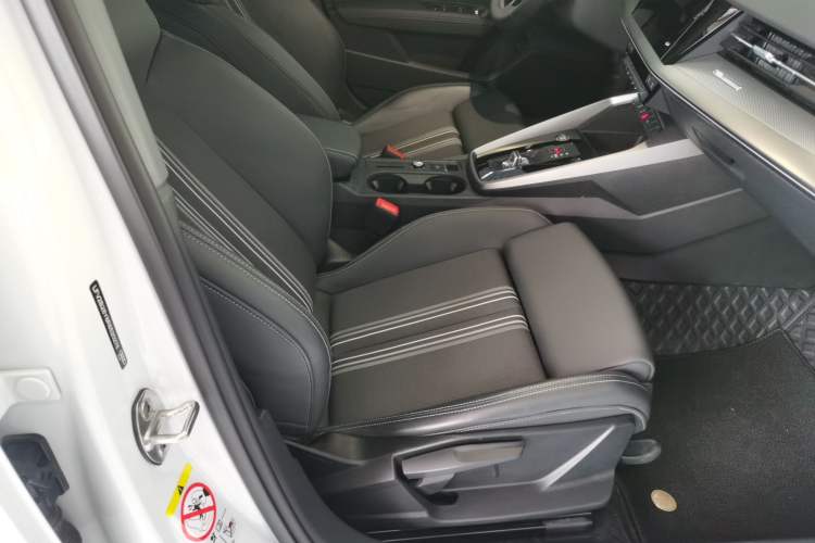 Used Audi A3 2024 Sportback 35 TFSI Fashionable Sports Model Right Front Seat