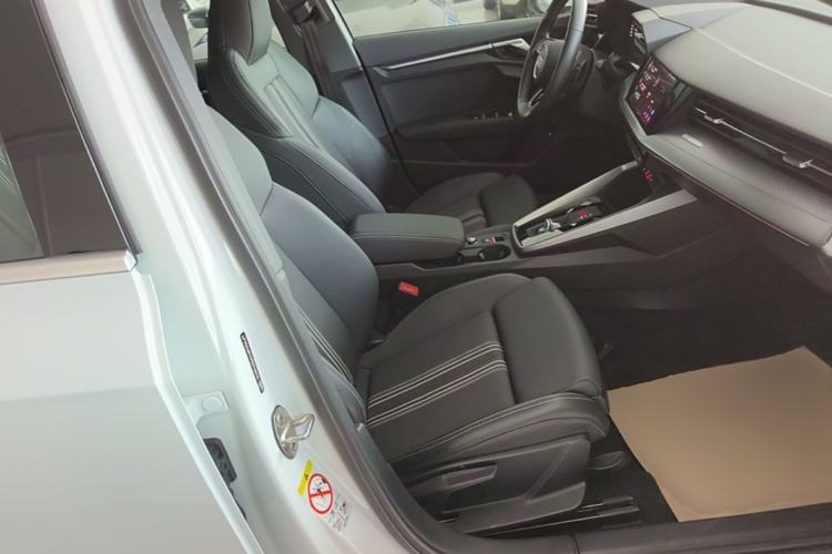 Used Audi A3 2024 A3L Limousine 35 TFSI Fashion Sport Model Right Front Seat