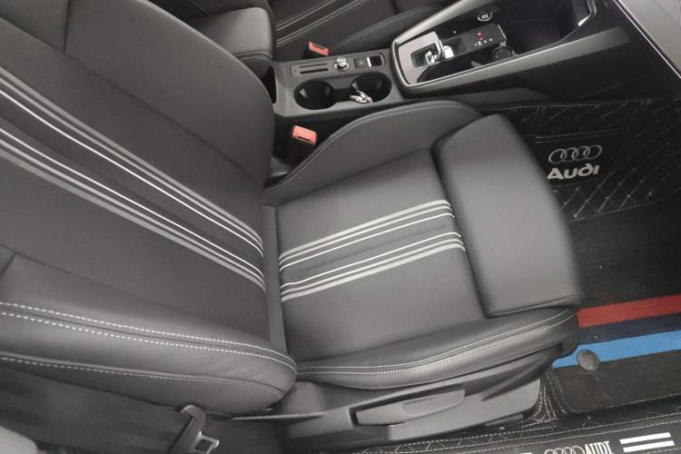 Used Audi A3 2024 A3L Limousine 35 TFSI Fashion Sport Model Right Front Seat