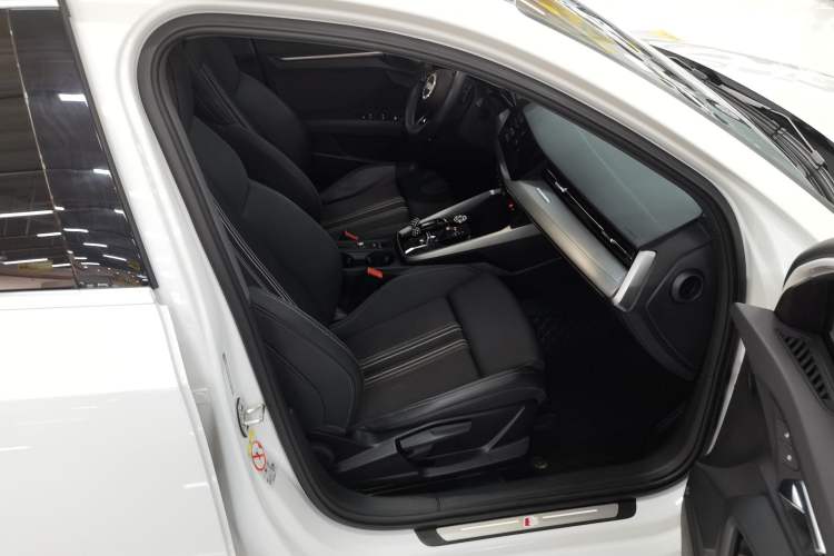 Used Audi A3 2024 A3L Limousine 35 TFSI Fashion Sport Model Right Front Seat