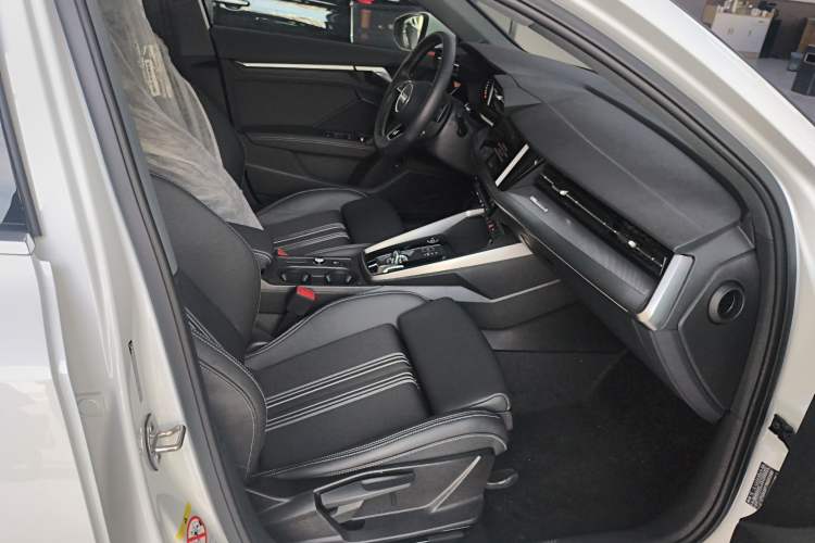 Used Audi A3 2024 A3L Limousine 35 TFSI Fashion Sport Model Right Front Seat