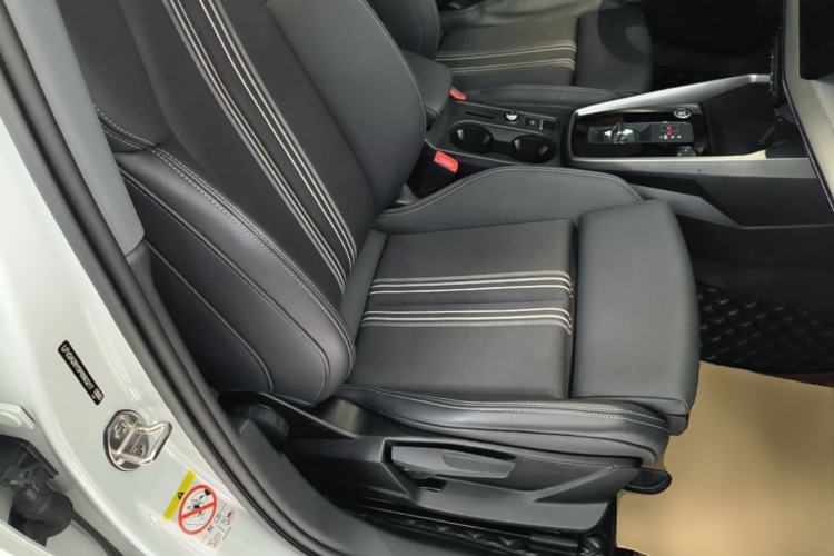 Used Audi A3 2024 A3L Limousine 35 TFSI Fashion Sport Model Right Front Seat
