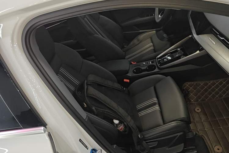 Used Audi A3 2024 A3L Limousine 35 TFSI Fashion Sport Model Right Front Seat