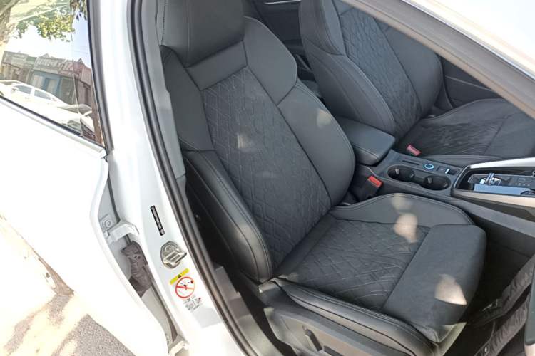 Used Audi A3 2024 A3L Limousine 35 TFSI Luxury Sport Edition Right Front Seat