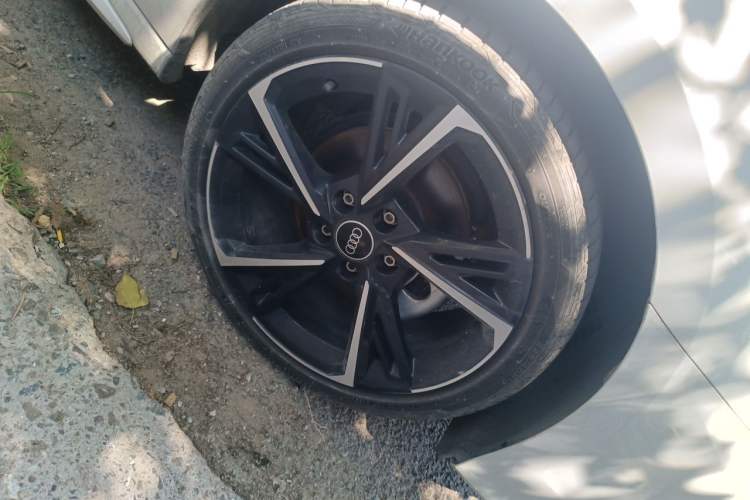 Used Audi A3 2024 Sportback 35 TFSI Fashionable Sports Model Right Front Wheel Hub