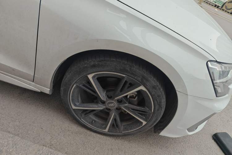 Used Audi A3 2024 Sportback 35 TFSI Fashionable Sports Model Right Front Wheel Hub