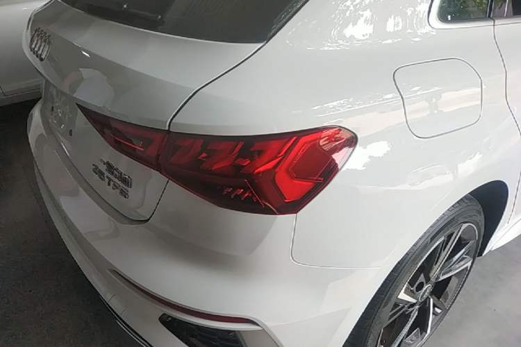 Used Audi A3 2024 Sportback 35 TFSI Fashionable Sports Model Right Rear Taillight