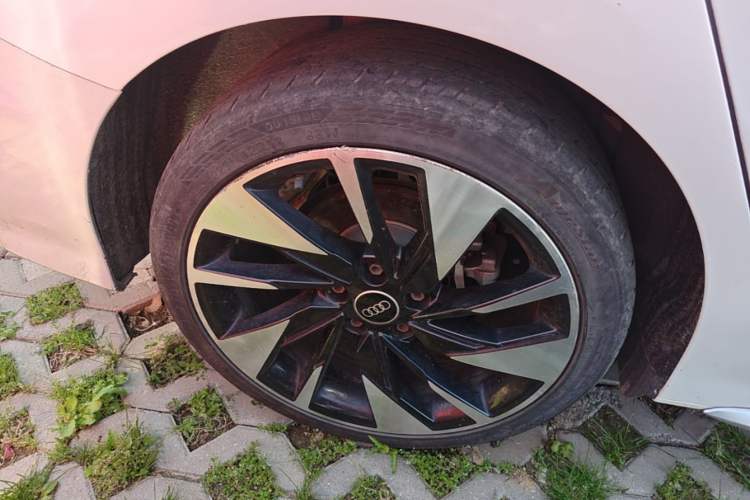 Used Audi A3 2024 A3L Limousine 35 TFSI Fashion Sport Model Right Rear Wheel Hub