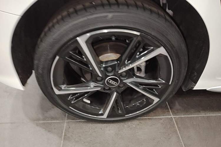 Used Audi A3 2024 Sportback 35 TFSI Fashionable Sports Model Right Rear Wheel Hub