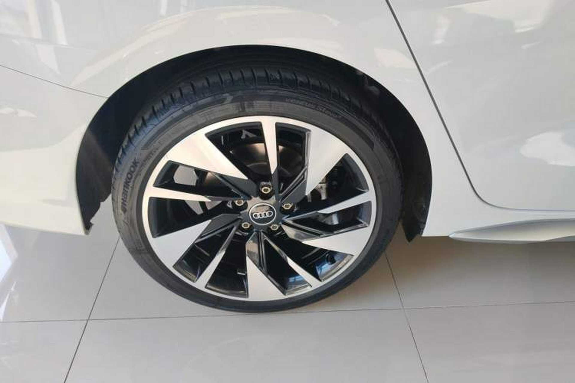 Used Audi A3 2024 A3L Limousine 35 TFSI Fashion Sport Model Right Rear Wheel Hub