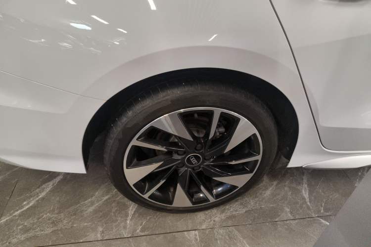 Used Audi A3 2024 A3L Limousine 35 TFSI Fashion Sport Model Right Rear Wheel Hub
