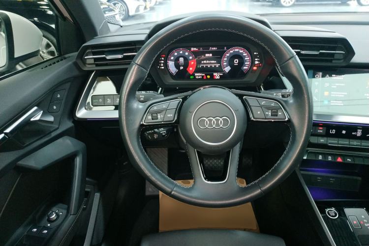 Used Audi A3 2024 Sportback 35 TFSI Fashionable Sports Model Steering Wheel