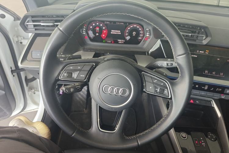 Used Audi A3 2024 A3L Limousine 35 TFSI Fashion Sport Model Steering Wheel
