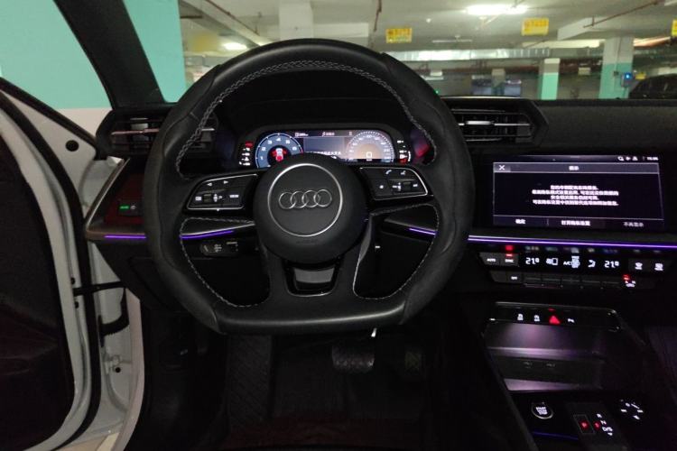 Used Audi A3 2024 Sportback 35 TFSI Fashionable Sports Model Steering Wheel