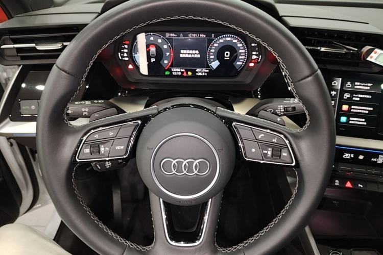 Used Audi A3 2024 Sportback 35 TFSI Fashionable Sports Model Steering Wheel