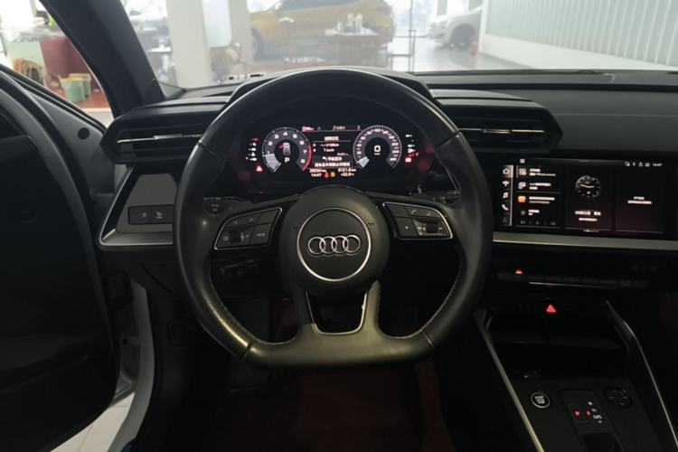 Used Audi A3 2024 Sportback 35 TFSI Fashionable Sports Model Steering Wheel
