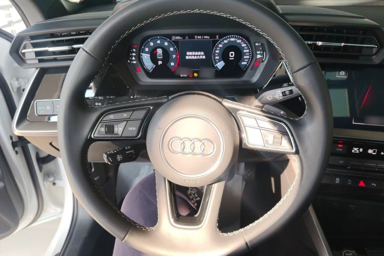 Used Audi A3 2024 A3L Limousine 35 TFSI Fashion Sport Model Steering Wheel