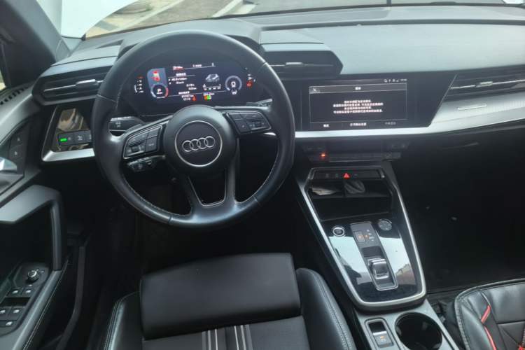 Used Audi A3 2024 Sportback 35 TFSI Fashionable Sports Model Steering Wheel