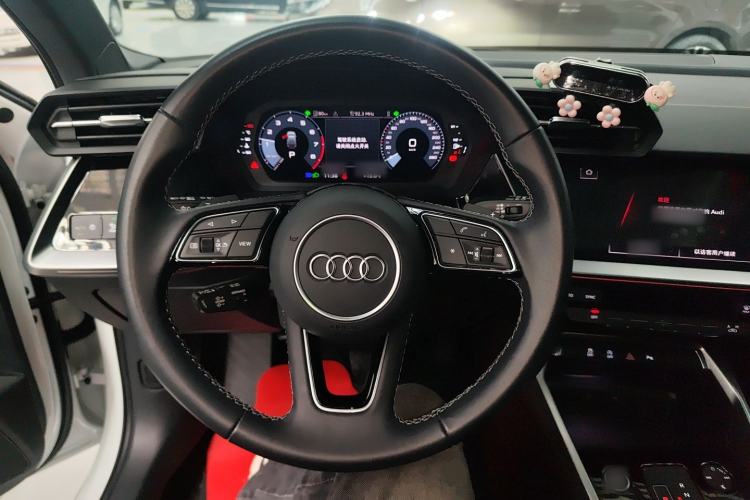 Used Audi A3 2024 Sportback 35 TFSI Fashionable Sports Model Steering Wheel