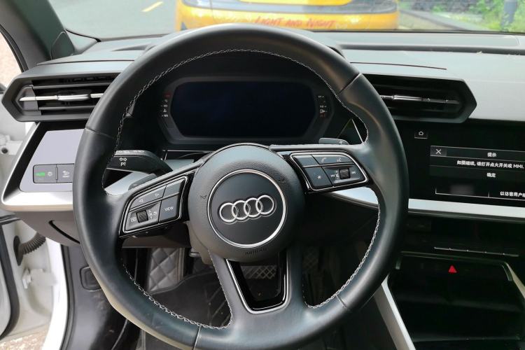 Used Audi A3 2024 Sportback 35 TFSI Fashionable Sports Model Steering Wheel