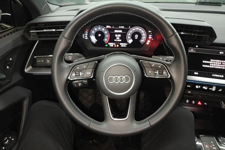 Used Audi A3 2024 Sportback 35 TFSI Fashionable Sports Model Steering Wheel