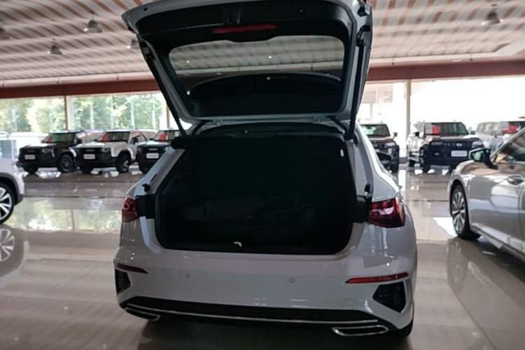 Used Audi A3 2024 Sportback 35 TFSI Fashionable Sports Model Trunk