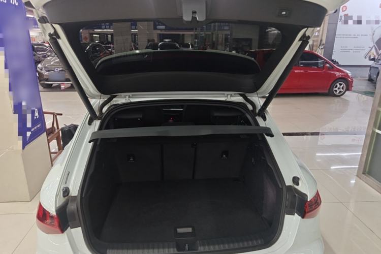 Used Audi A3 2024 Sportback 35 TFSI Fashionable Sports Model Trunk