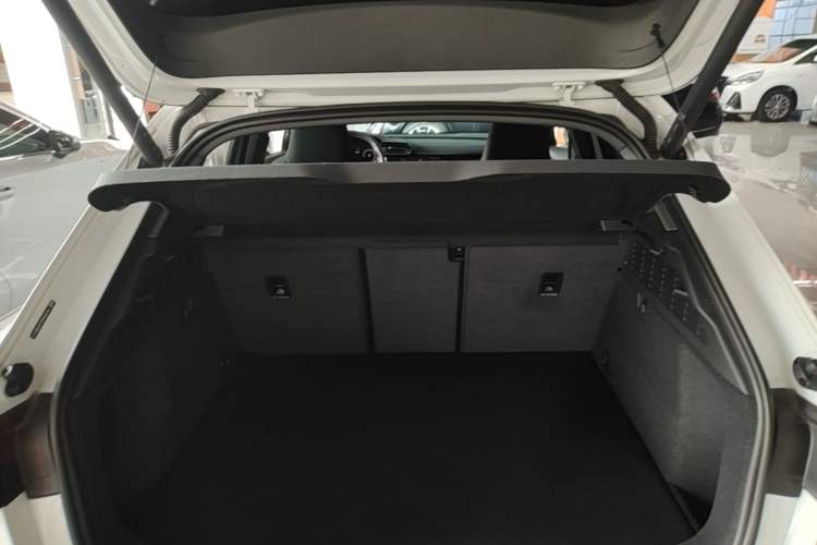 Used Audi A3 2024 Sportback 35 TFSI Fashionable Sports Model Trunk