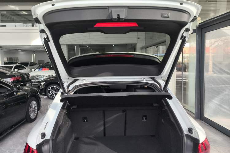 Used Audi A3 2024 Sportback 35 TFSI Fashionable Sports Model Trunk