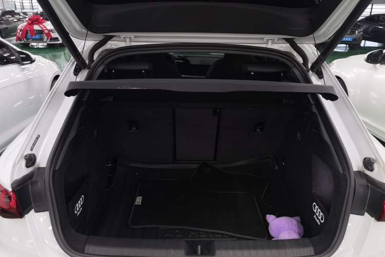 Used Audi A3 2024 Sportback 35 TFSI Fashionable Sports Model Trunk