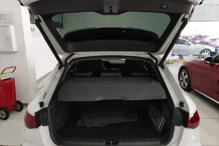 Used Audi A3 2024 Sportback 35 TFSI Fashionable Sports Model Trunk