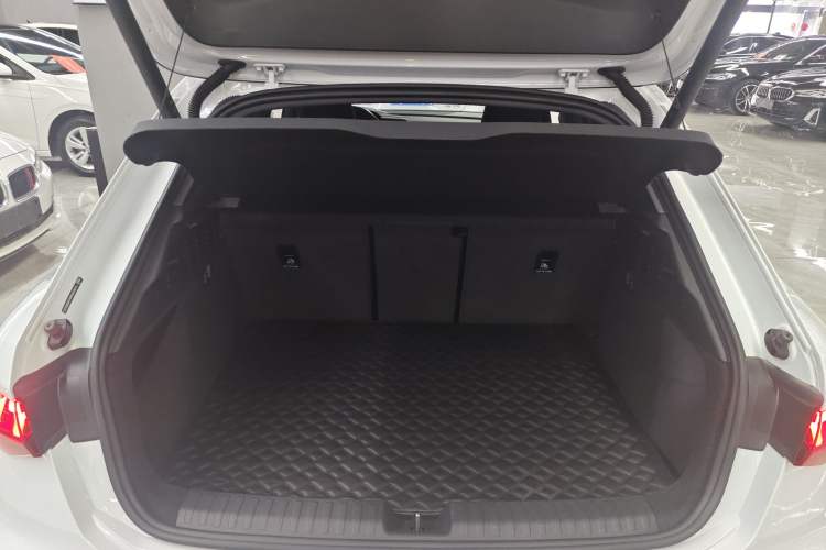 Used Audi A3 2024 Sportback 35 TFSI Fashionable Sports Model Trunk