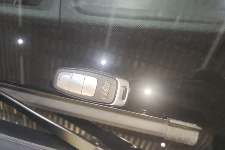 Used Audi A3 2024 Sportback 35 TFSI Fashionable Sports Model Vehicle Key