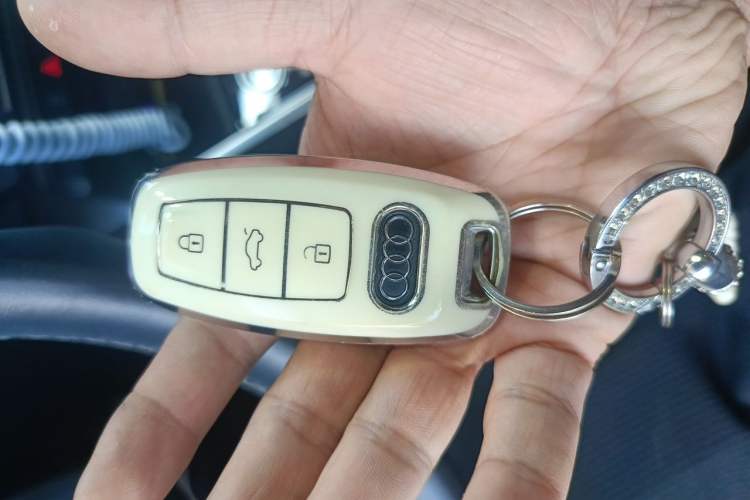 Used Audi A3 2024 Sportback 35 TFSI Fashionable and Elegant Model Vehicle Key