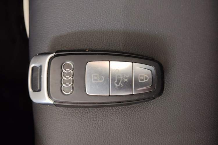 Used Audi A3 2024 A3L Limousine 35 TFSI Fashion Sport Model Vehicle Key