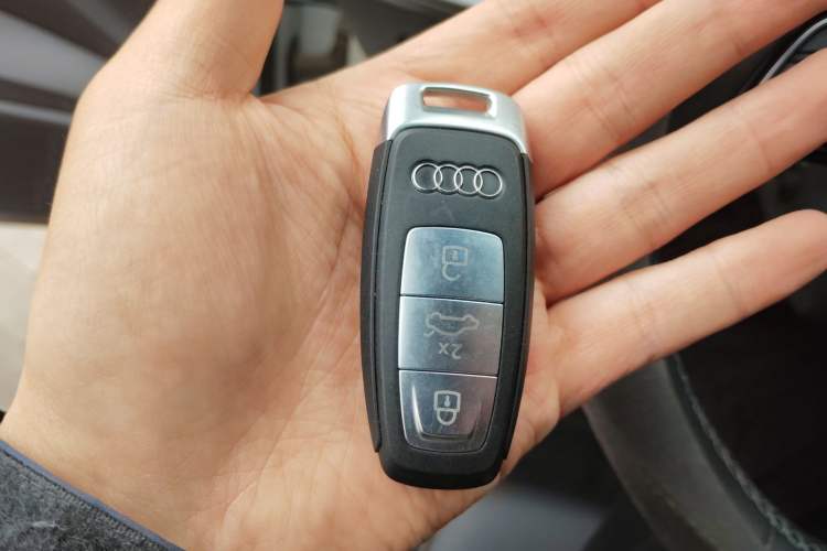 Used Audi A3 2024 Sportback 35 TFSI Fashionable Sports Model Vehicle Key