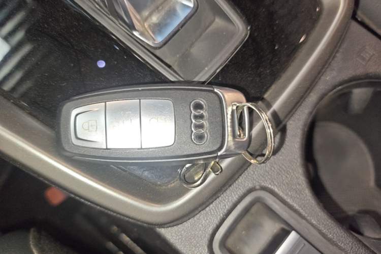 Used Audi A3 2024 A3L Limousine 35 TFSI Fashion Sport Model Vehicle Key