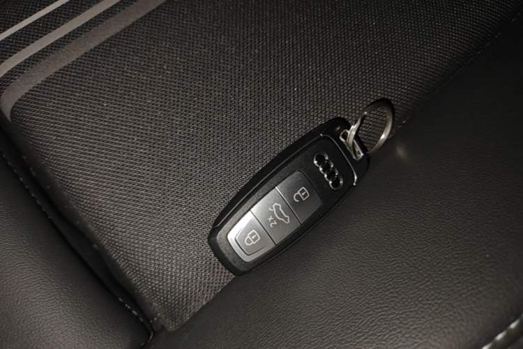Used Audi A3 2024 Sportback 35 TFSI Fashionable Sports Model Vehicle Key