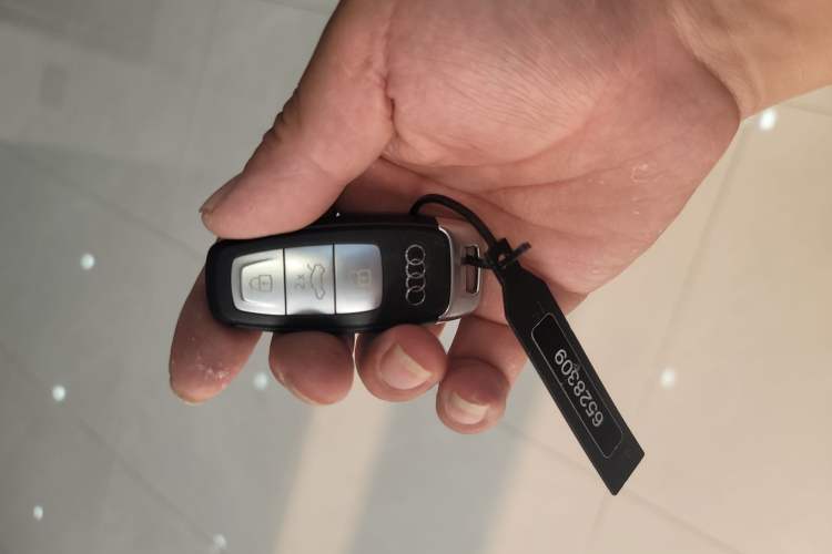 Used Audi A3 2024 A3L Limousine 35 TFSI Fashion Sport Model Vehicle Key