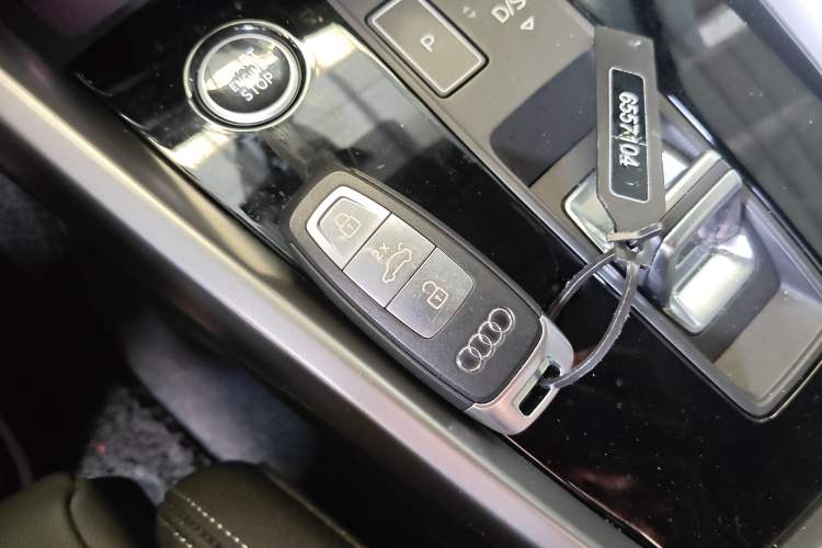 Used Audi A3 2024 Sportback 35 TFSI Fashionable Sports Model Vehicle Key