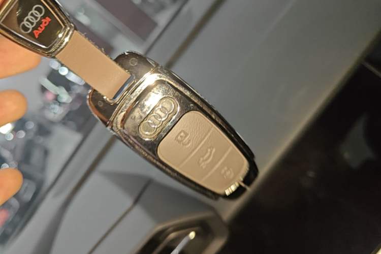 Used Audi A3 2024 A3L Limousine 35 TFSI Fashion Sport Model Vehicle Key