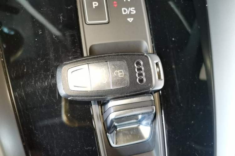Used Audi A3 2024 A3L Limousine 35 TFSI Fashion Sport Model Vehicle Key