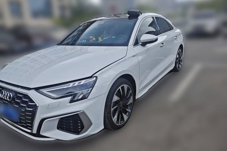 Używany Audi A3 2024 A3L Limousine 35 TFSI Fashion Sport Model Guazi used car, China used car export, Used car for sale, Used cars, Cheapest cars for sale