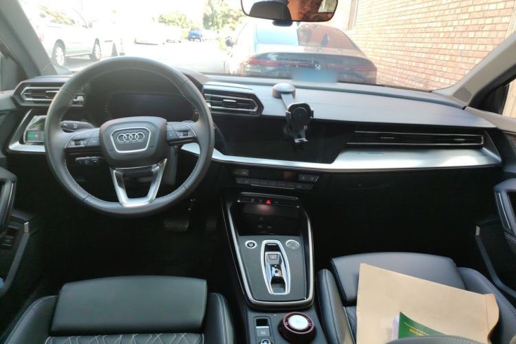 Used Audi A3 2025 A3L Limousine 35TFSI Prestige Edition Center Console