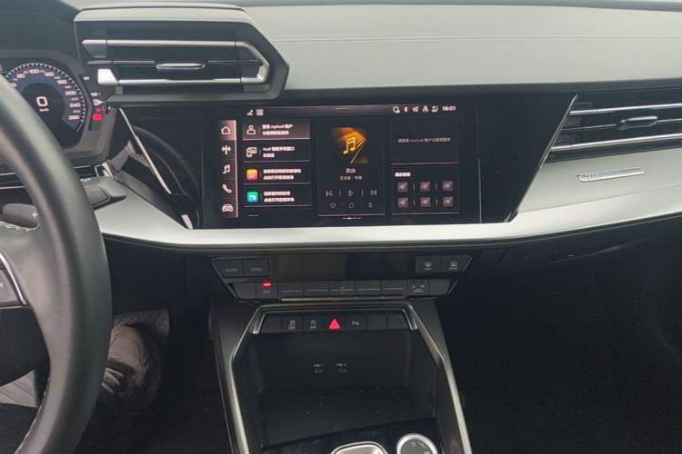 Used Audi A3 2025 A3L Limousine 35TFSI Prestige Edition Audio And AC Panel