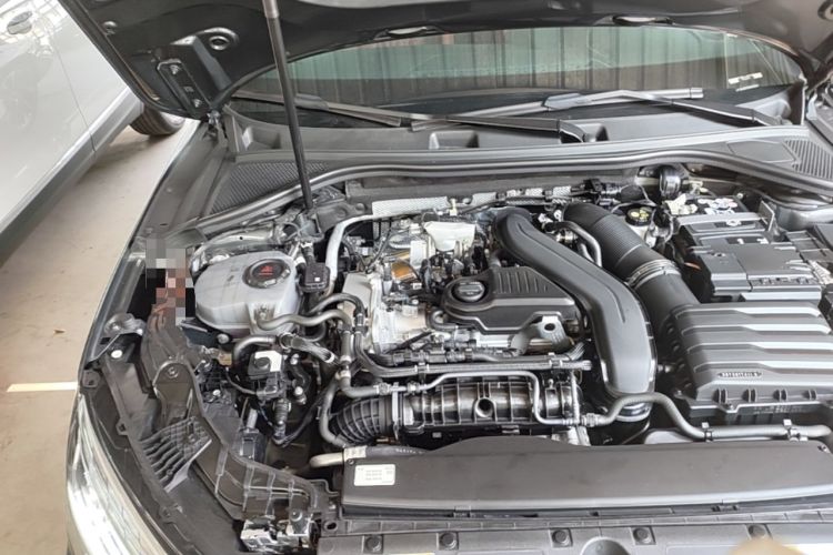 Used Audi A3 2025 A3L Limousine 35TFSI Prestige Edition Engine Bay Right